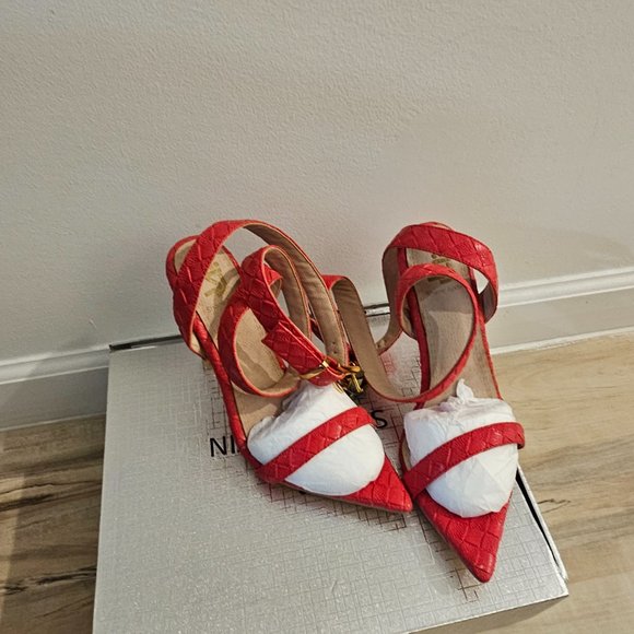 Shane Justin Lock Heels - Picture 2 of 3